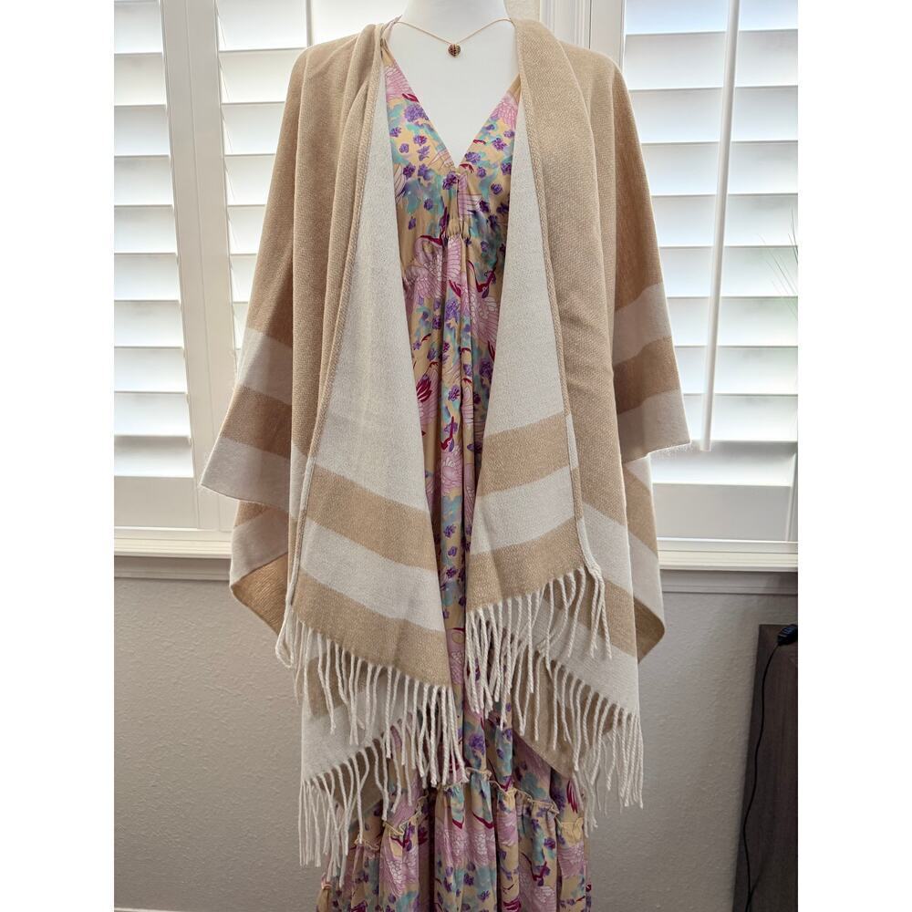 WALTER BAKER Verushka Reversible Poncho Camel/Ivory